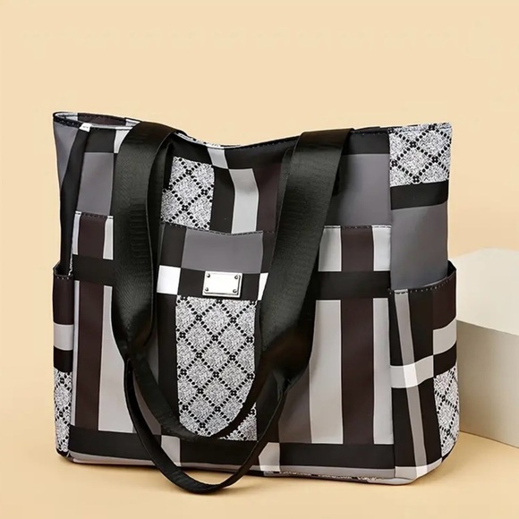 Women's Lightweight, Large Shoulder/Tote Bag - NWOT - Picture 4 of 5